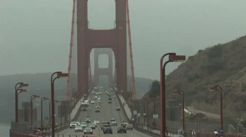 Traffic on Golden Gate bridge Stock Footage 8624470