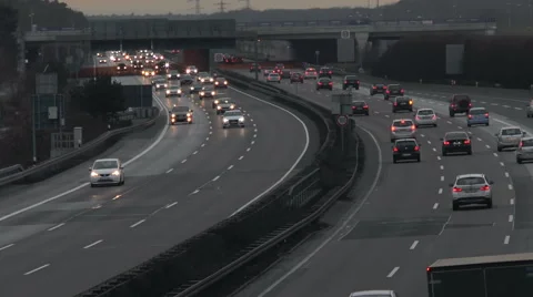 Traffic on highway at dusk 動画素材 47798375