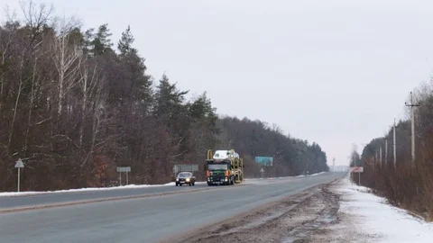 Traffic on the highway. Stock-Footage 85362449