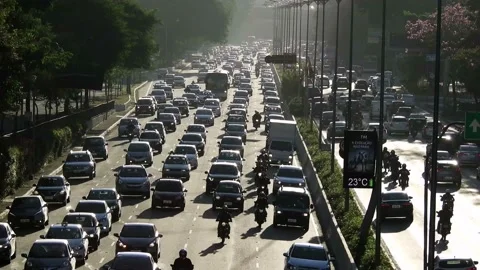 Traffic jam on 23 de Maio avenue, Stockbeeldmateriaal 157950564