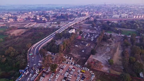 Traffic jam in ayodhya dham road with Tedhi Bazar Railway Overbridge at day Vídeos de archivo 307402389