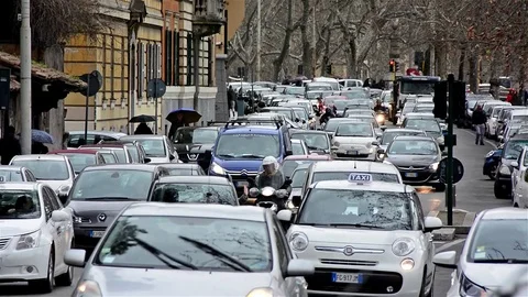Traffic jam in the city, cars in congestion Stock Footage