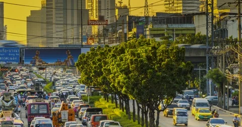 Traffic jam in the evening in city. Stock Footage 100739519