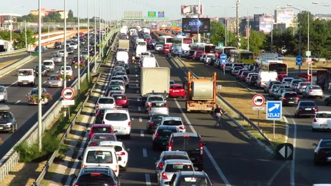 Traffic jam on highway 库存影片 196185202