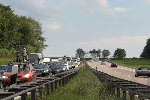 Traffic jam on Motorway Vídeo Stock 735579