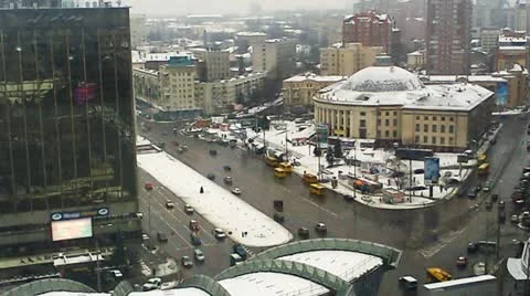 Traffic In Kiev First Snow Timelapse Stockbeeldmateriaal 10804690