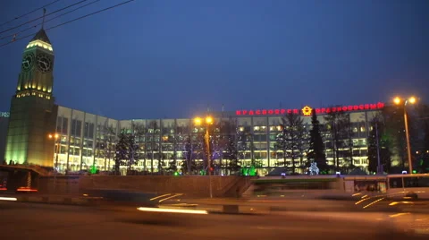 Traffic Krasnoyarsk central square Vídeos de archivo 44935332
