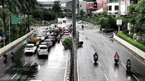 Traffic light after the rain Stock Footage 171054528