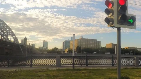 Traffic light and sky with clouds in summer city timelapse 스톡 동영상 81603479