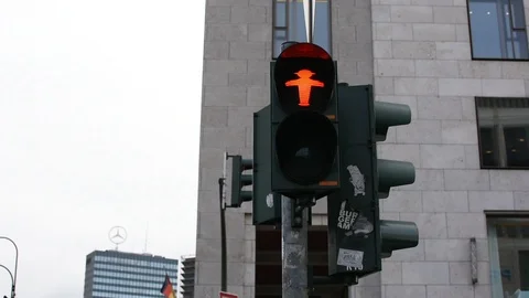 Traffic light in Berlin,Germany Video stock 101238595