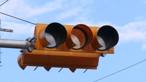 Traffic light changing from green to yellow and red stop, Yeongcheon-si Stock Footage 164006553