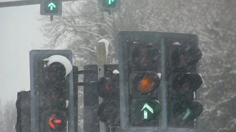 Traffic light Green to Red change in snow Stock Footage 86620840