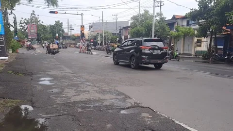 Traffic Light on Pandegiling and Imam Bonjol Surabaya Stock Footage 204907934