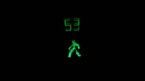Traffic light sign in night 스톡 동영상 74066867