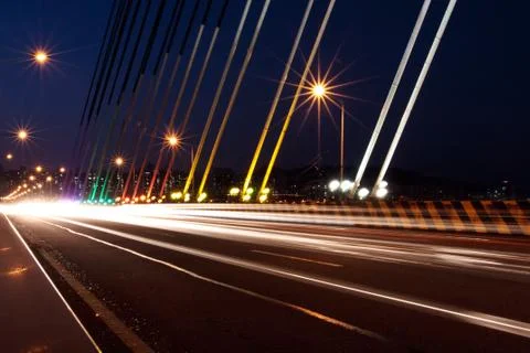 Traffic light traces in night Foto stock