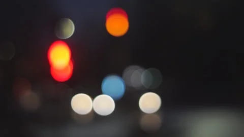 Traffic lights and auto headlights, pedestrian 스톡 동영상 170076223