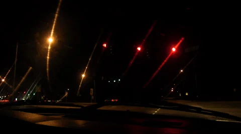 Traffic lights flared at night 스톡 동영상 34085245
