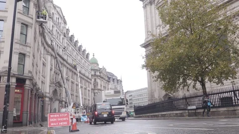 Traffic in London Stock Footage 102000379