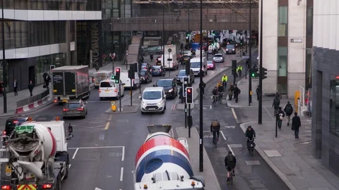 Traffic in London Stock Footage 102030616