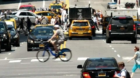 Traffic, midtown Manhattan Stock-Footage 86221108