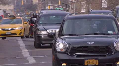 Traffic moving down 2nd Avenue in Manhattan Stock Footage 51306328