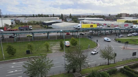 Traffic on multilane multilevel road intersection in town Video stock 164687878