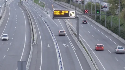 Traffic in multiple lane highway Stock-Footage 97890452