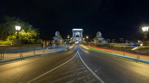 Traffic at night on the Chain bridge in Budapest 4K Stock Footage 53790880