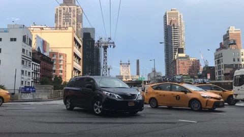 Traffic pattern at Queensboro bridge Vídeos de archivo 111522792
