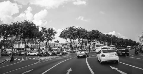 Traffic at the Phan Fa Bridge intersection, Ratchadamnoen Road, Bangkok 스톡 일러스트