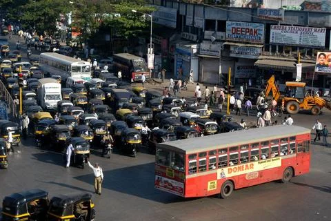 A traffic policeman handling the traffic at the congested saki naka juncti... Photos