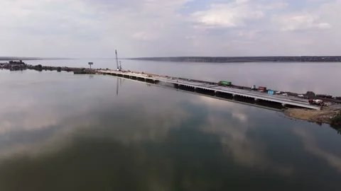 Traffic on the Pontoon Bridge. Stock Footage 136044639