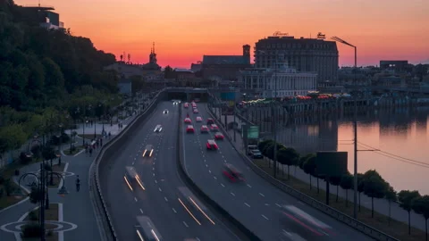 Traffic on Poshtova square over the Dnipro river in Kyiv, Ukraine. Timelapse Stock Footage 198592741