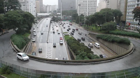 Traffic in rain Video stock 27146542