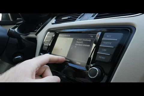 Traffic reports on  car computer screen Vidéo 68797371