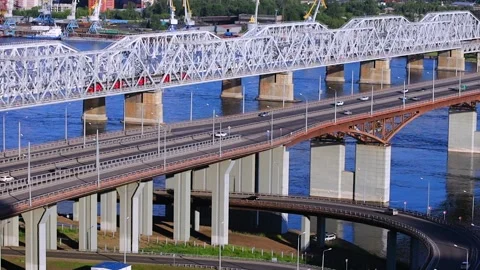 Traffic at a road junction Video stock 206815328