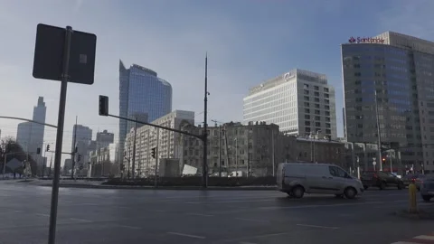 Traffic on a roundabout Video stock 147749366