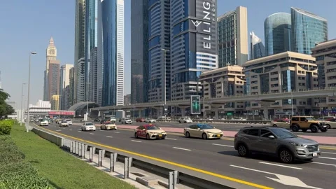 Traffic on Sheikh Zayed Road in Dubai. Dubai UAE 6 September 2026. Stockbeeldmateriaal 345372123