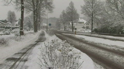 Traffic in the snow Video stock 591140