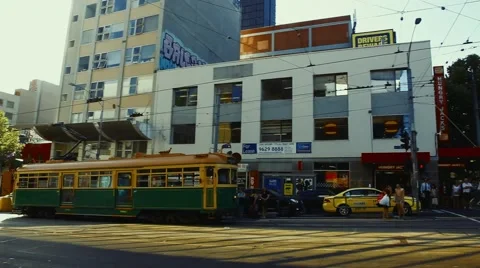 Traffic on the street Stock-Footage 42485778