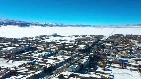 Traffic on the streets in winter Stock Footage 243031803