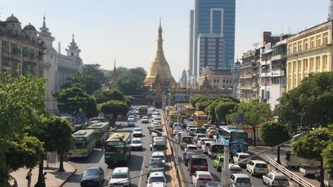 Traffic on the streets of Yangon Stock Footage 122815839