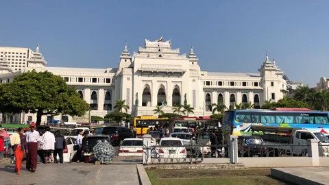 Traffic on the streets of Yangon Stock Footage 122817024