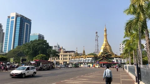 Traffic on the streets of Yangon Stock Footage 122890646