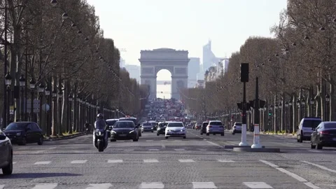 Trafic on Champs Elysées, Paris Stock Footage 150981197