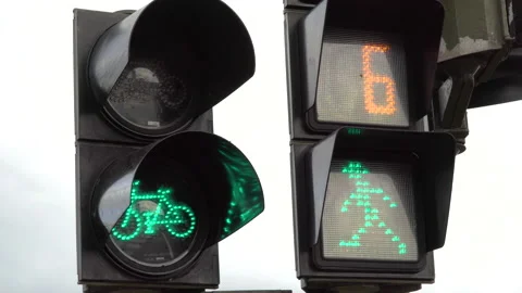 Trafic light sign - green light. Video stock 145911469