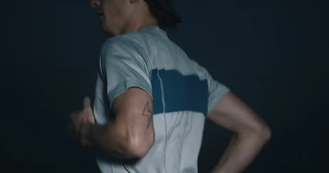 Trail runner with head lamp jogging at night Stock-Footage 98438161