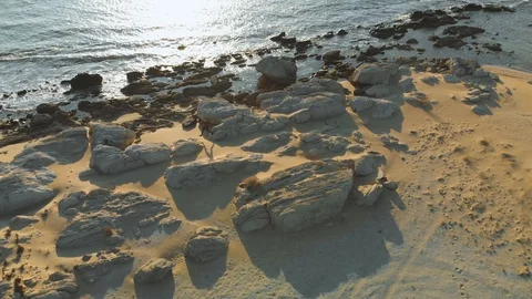Trail running along the seashore. Man runs Stock Footage 104530320