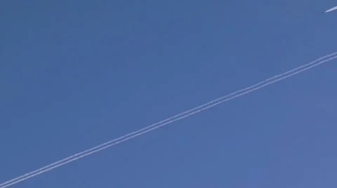 Trail in the sky Stock Footage 21946581