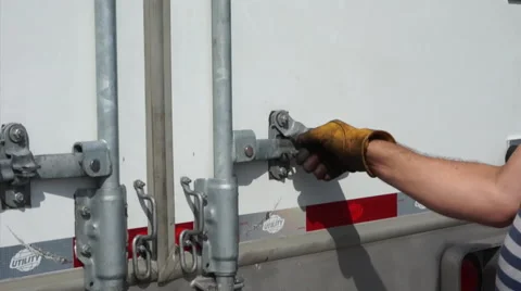 Trailer door opens 库存影片 42578254